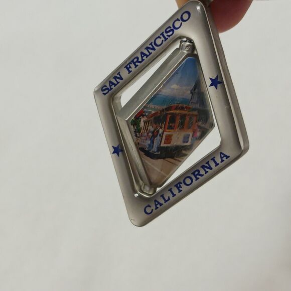 VNT San Francisco California Souvenir Spinner Keychain Keyring Trolley & Bridge - Picture 7 of 10